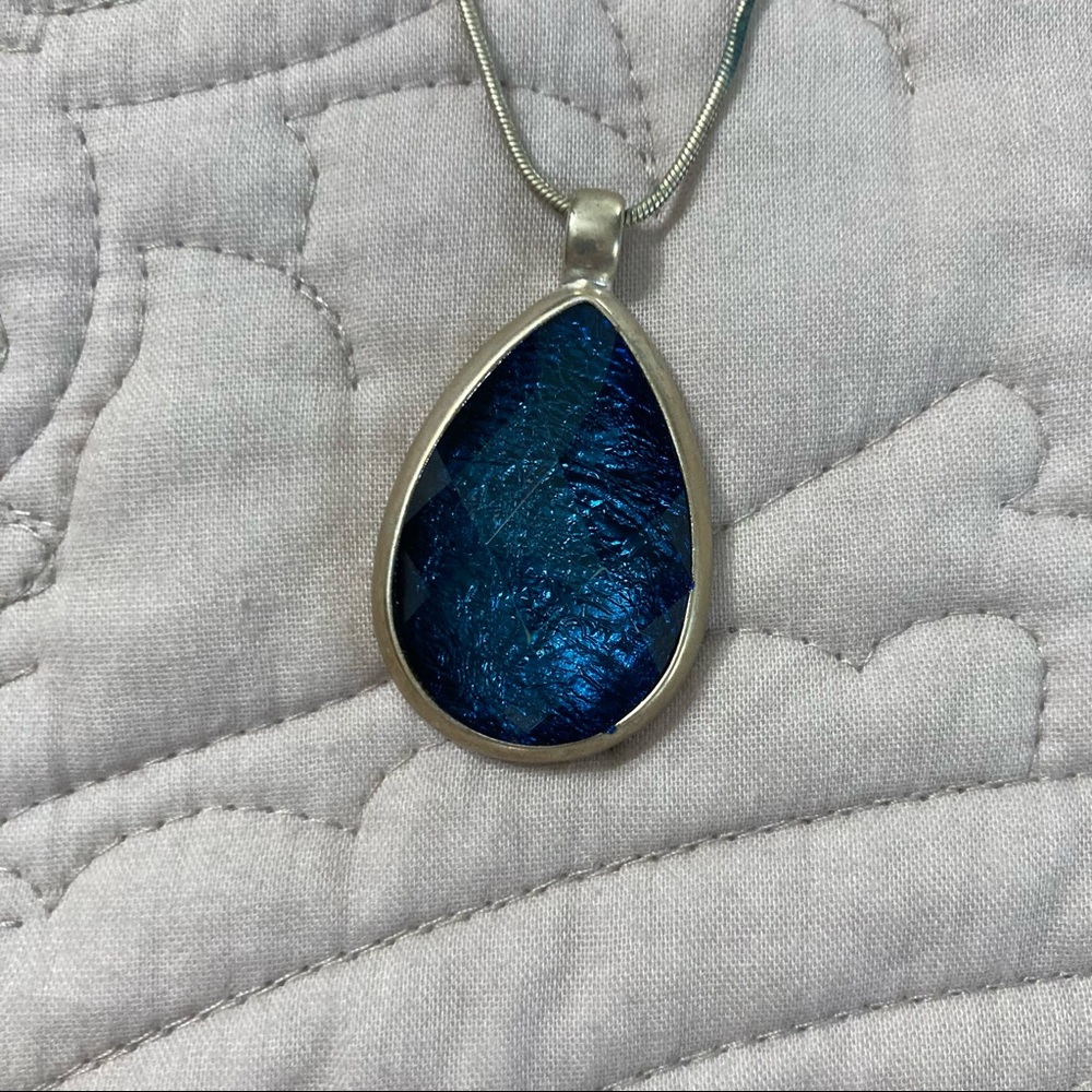 Blue necklace and earring pendant set. Costume jewelry. - Picture 2 of 4
